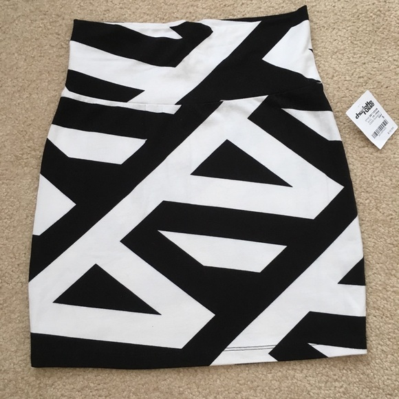Charlotte Russe Dresses & Skirts - 🆕 Charlotte Russe Pencil Skirt Stretchy